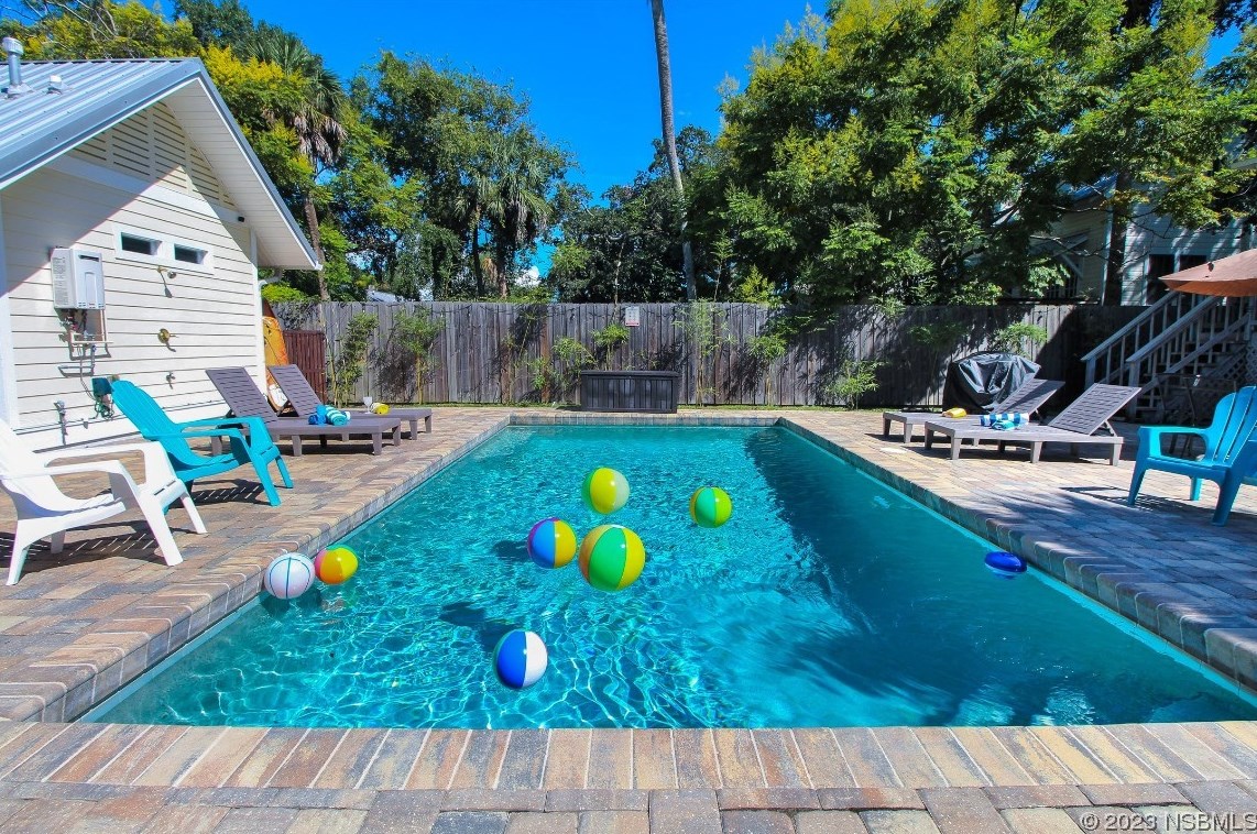 110 Peninsula Ave, New Smyrna FL 32169-2228 exterior