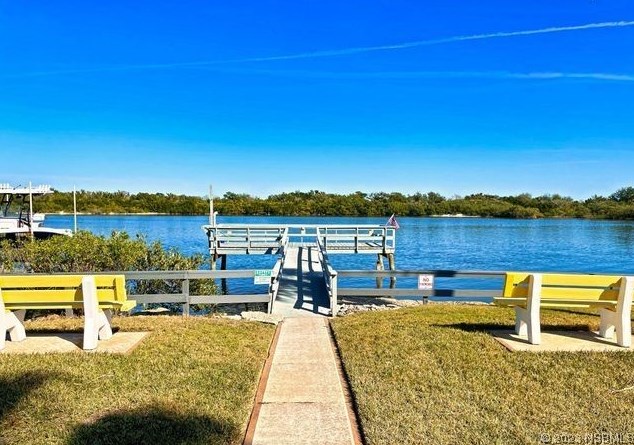 49 Pelican Dr, Edgewater FL  32141-4209 exterior