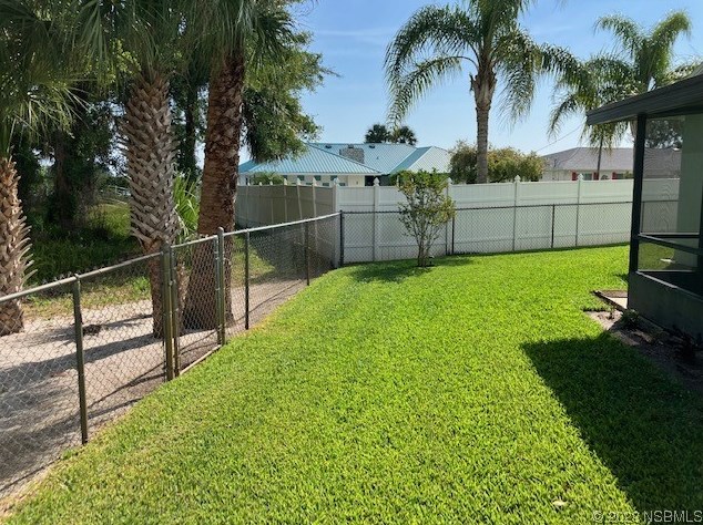 49 Pelican Dr, Edgewater FL  32141-4209 exterior