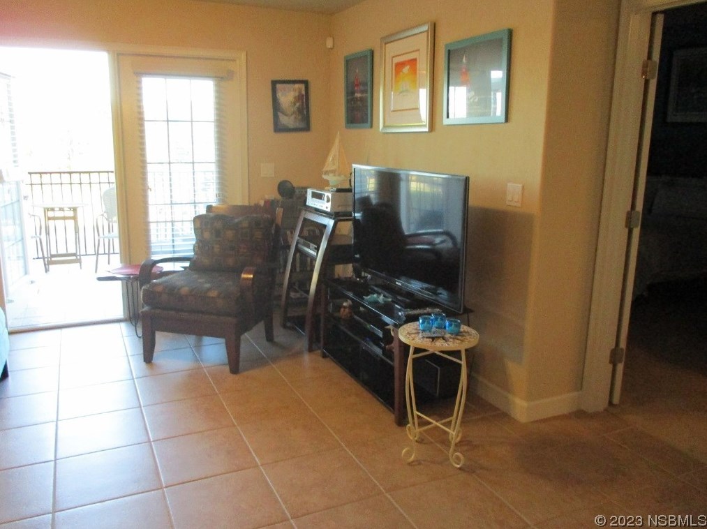 424 Luna Bella Ln, New Smyrna FL  32168-4681 exterior