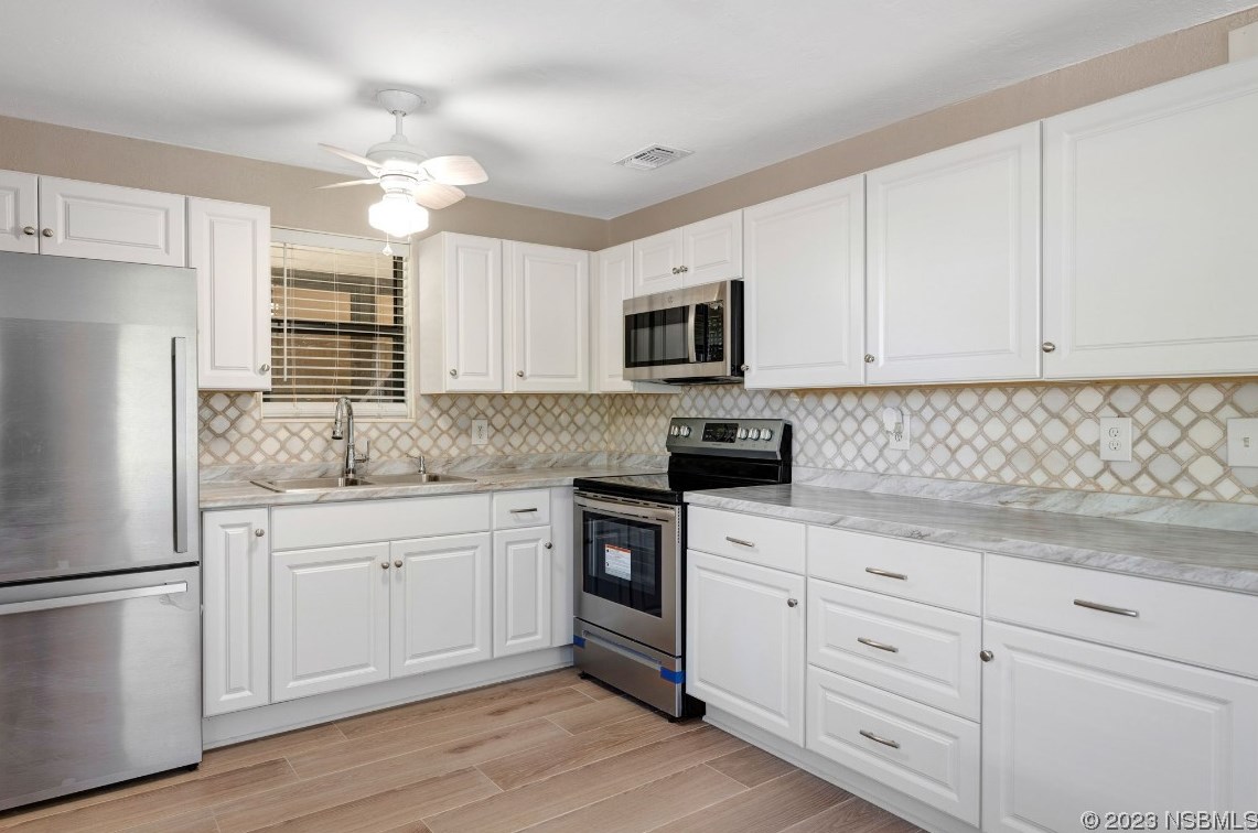 403 Conrad Dr, New Smyrna FL  32168-5816 exterior