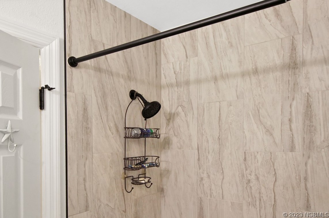 111 Monson Dr, Edgewater FL  32132-1613 exterior