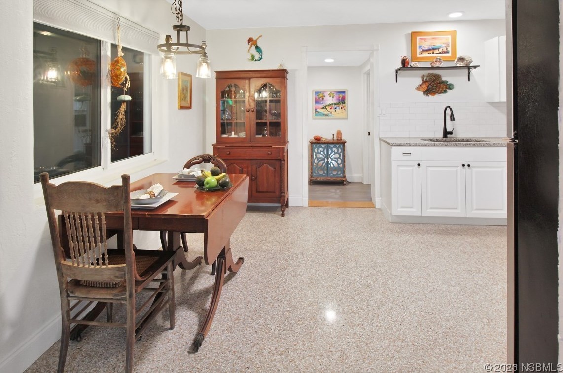 111 Monson Dr, Edgewater FL  32132-1613 exterior