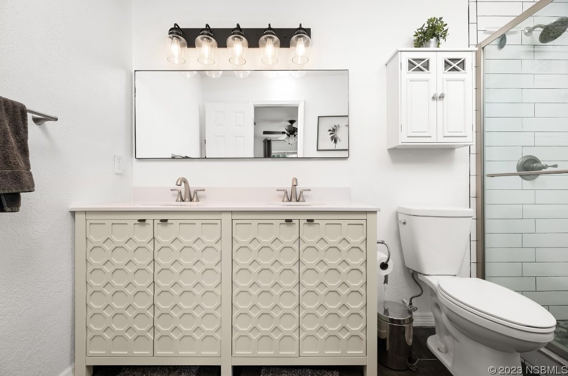 2549 Clarendon Ave, New Smyrna FL  32168-5811 exterior