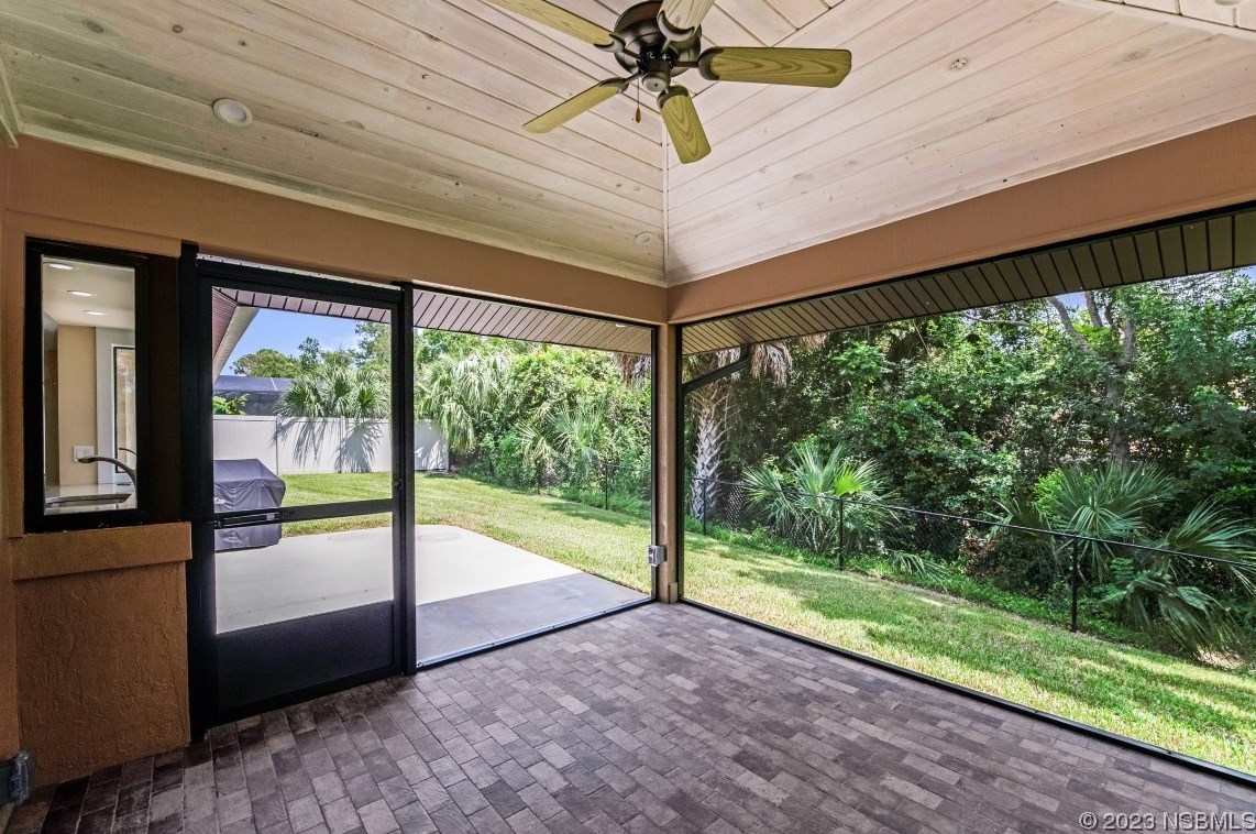 357 Sweet Bay Ave, New Smyrna FL  32168-7971 exterior