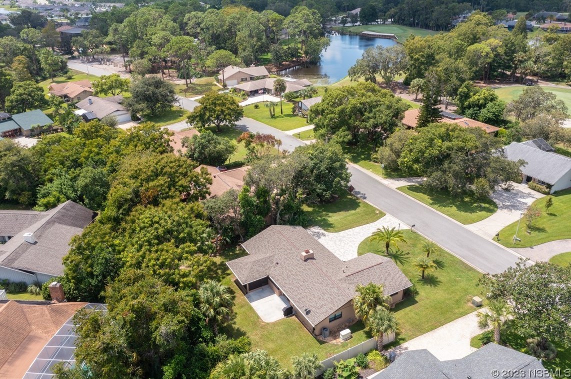 357 Sweet Bay Ave, New Smyrna FL  32168-7971 exterior
