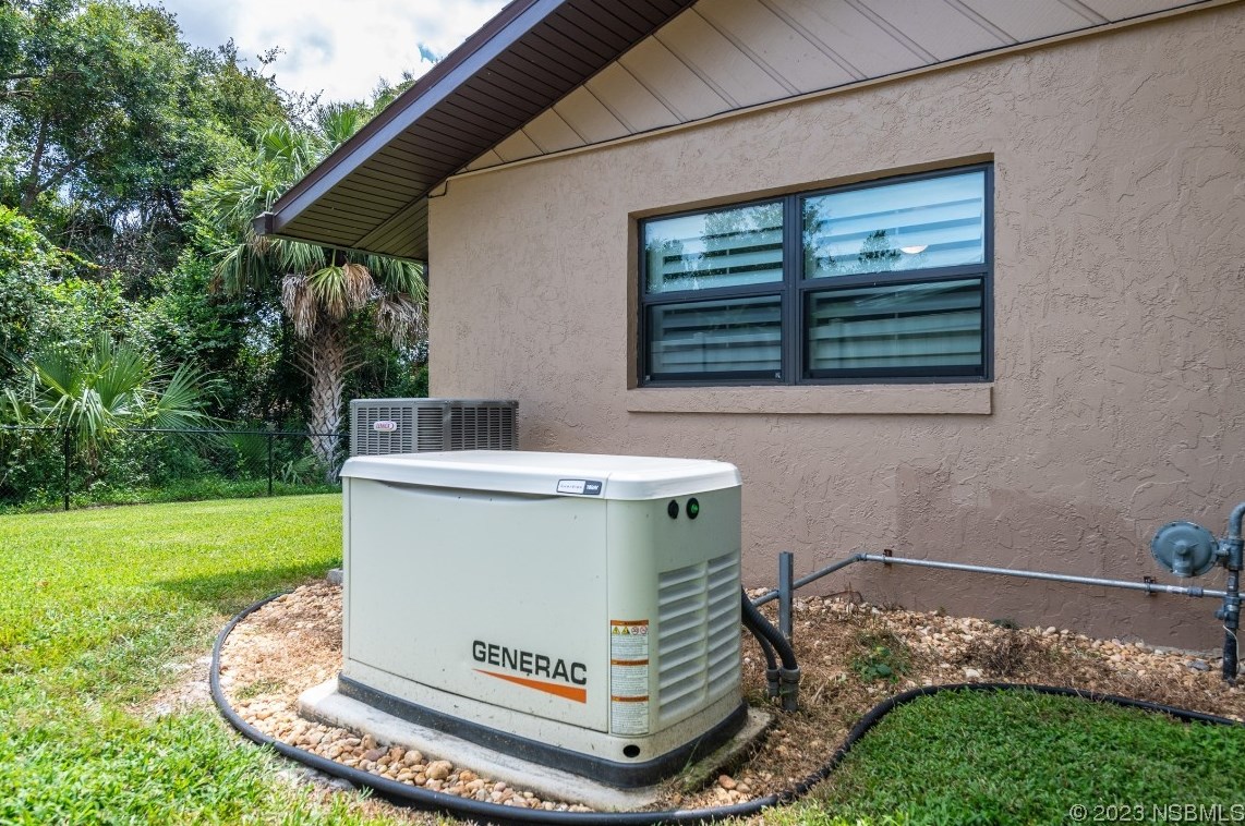 357 Sweet Bay Ave, New Smyrna FL  32168-7971 exterior