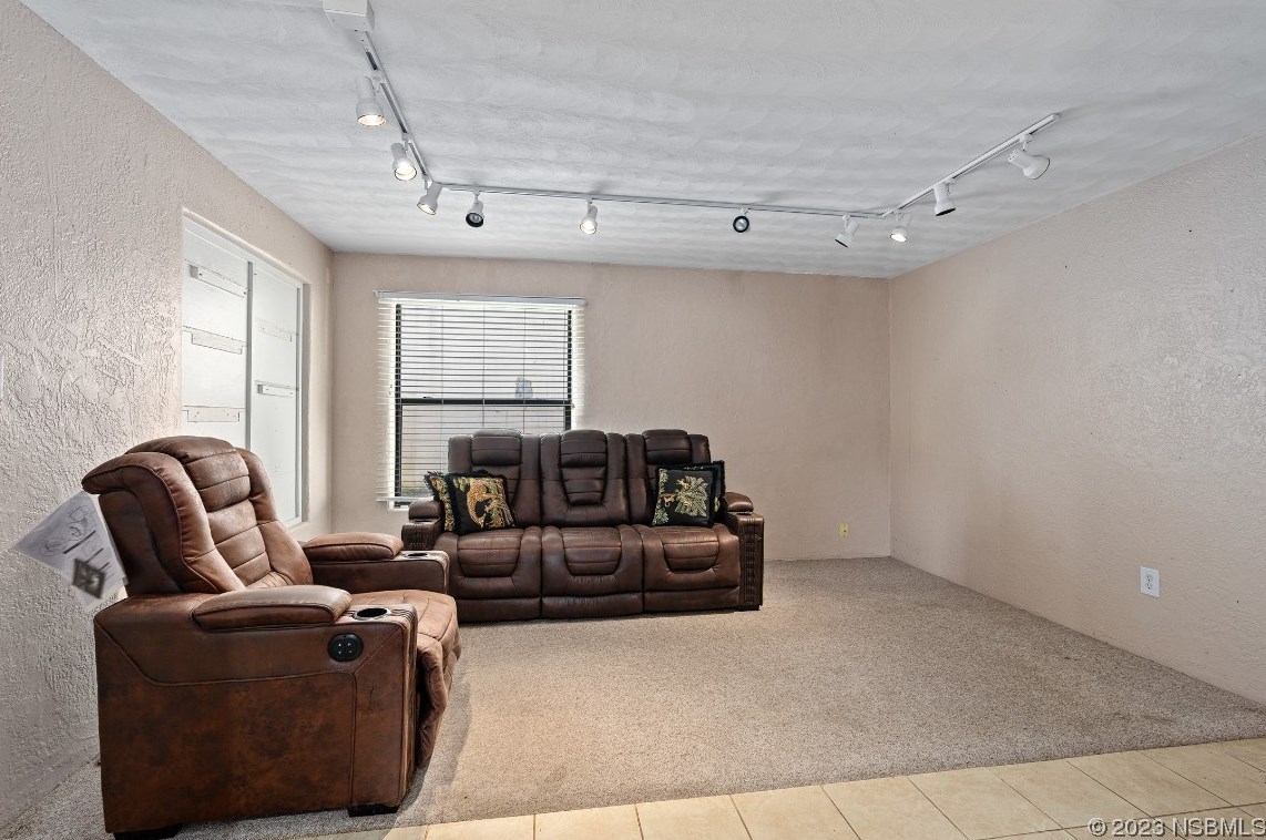 108 Ridgewood Ave, Edgewater FL  32132-1714 exterior