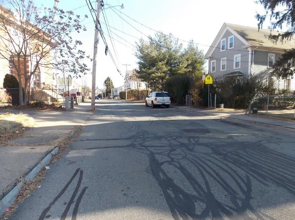 27 Barnum St, Taunton MA 02780-4601 exterior