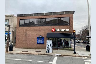 lululemon wayland square