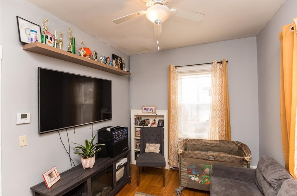 43 East St, West Warwick RI  02893-5938 exterior