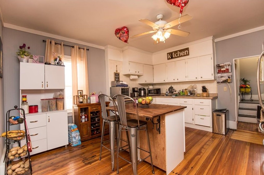 43 East St, West Warwick RI  02893-5938 exterior