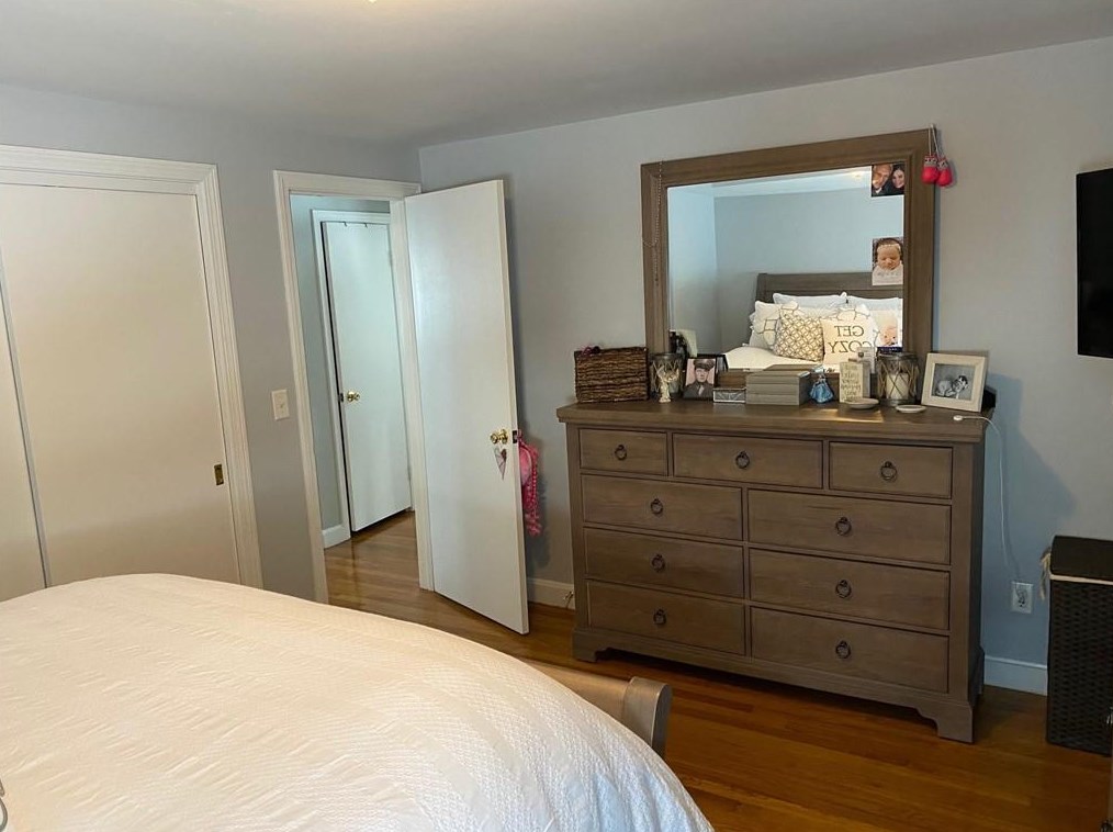 295 Lawnacre Dr, Cranston RI 02920-5928 exterior