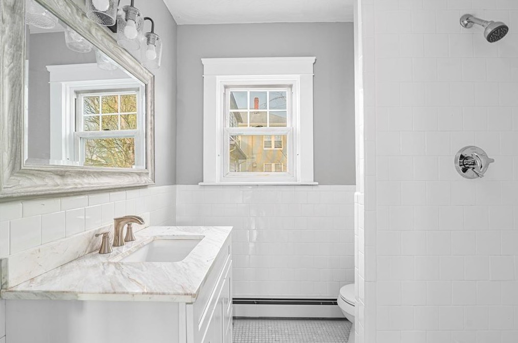 55 Friendly Rd, Cranston RI  02910-1217 exterior