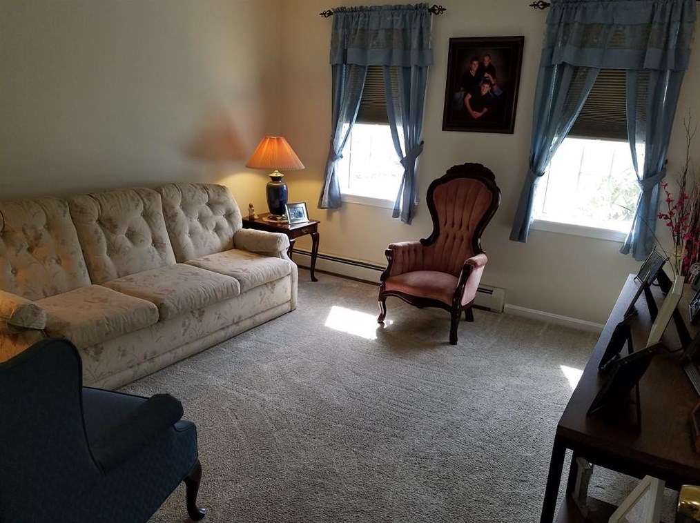 79 Vincent Way, Cranston RI  02921-2580 exterior