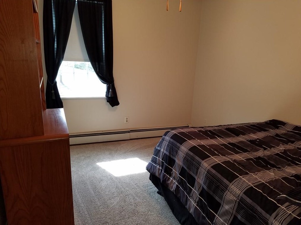 79 Vincent Way, Cranston RI  02921-2580 exterior