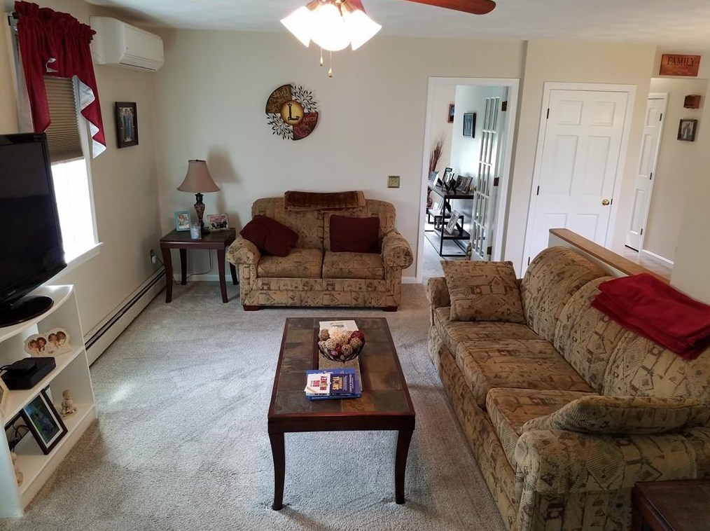 79 Vincent Way, Cranston RI  02921-2580 exterior