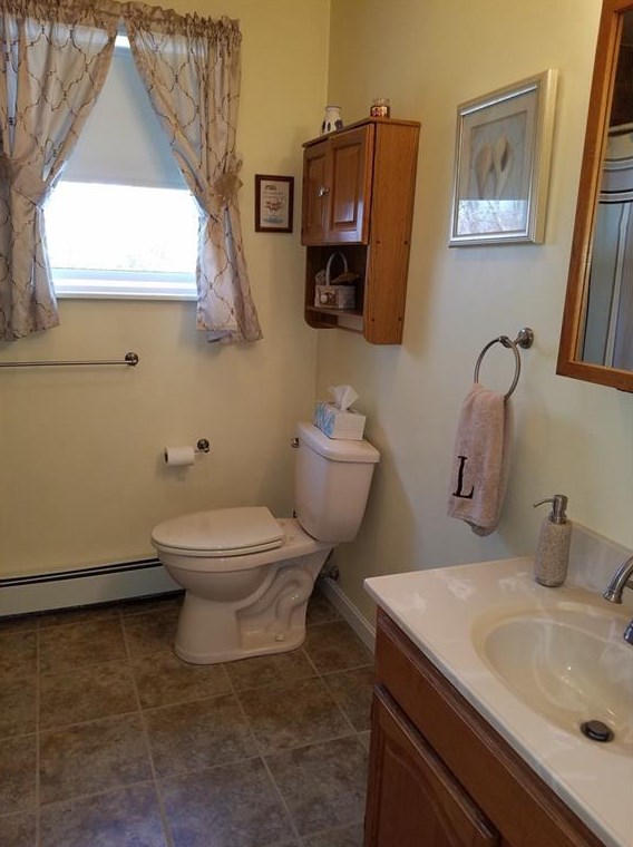 79 Vincent Way, Cranston RI  02921-2580 exterior