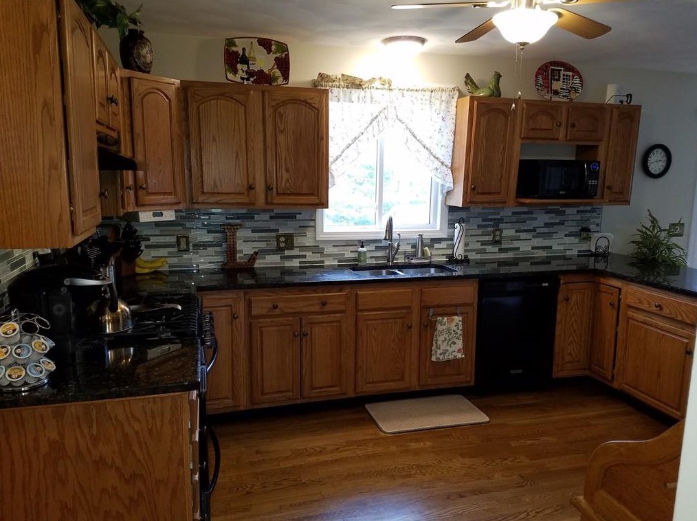 79 Vincent Way, Cranston RI  02921-2580 exterior