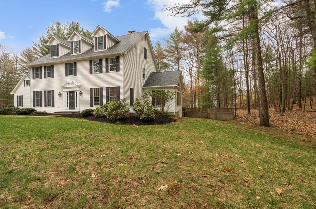170 Westfield Dr, Warwick, RI 02818