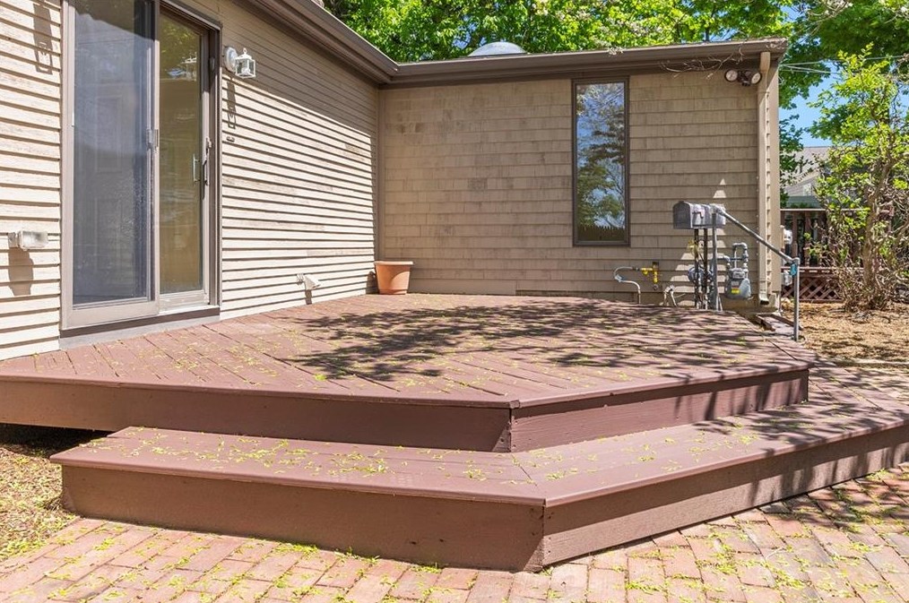 50 Tower Ave, East Providence RI  02914-3330 exterior