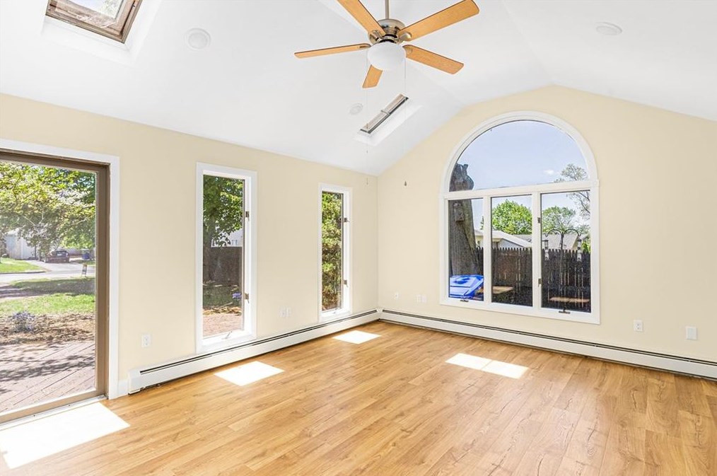 50 Tower Ave, East Providence RI  02914-3330 exterior