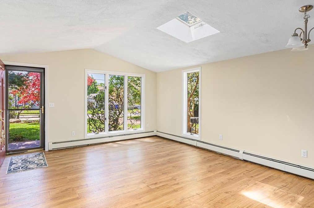 50 Tower Ave, East Providence RI  02914-3330 exterior