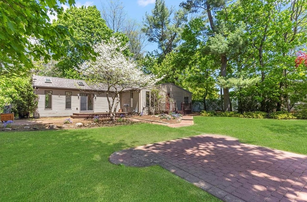 50 Tower Ave, East Providence RI  02914-3330 exterior