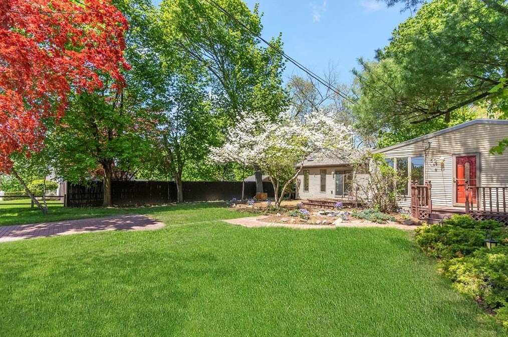 50 Tower Ave, East Providence RI  02914-3330 exterior