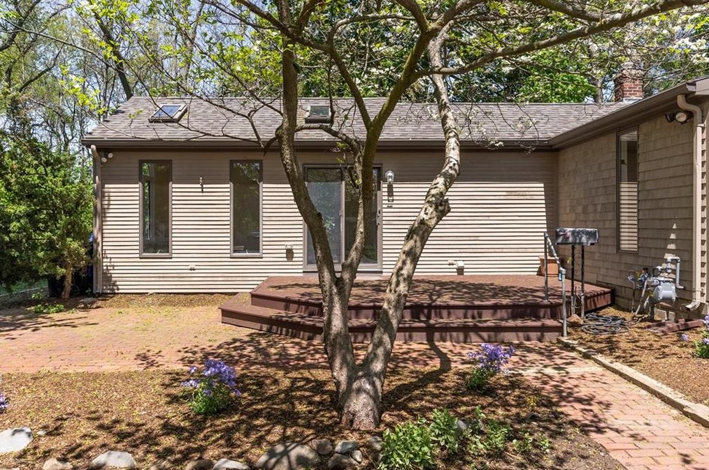 50 Tower Ave, East Providence RI  02914-3330 exterior