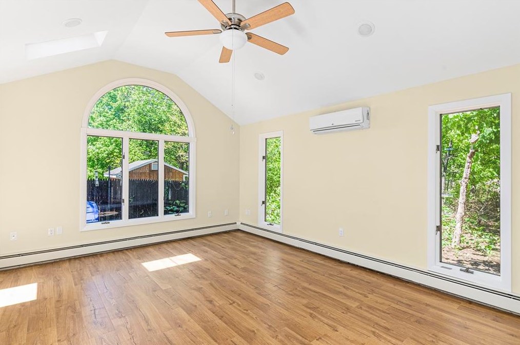 50 Tower Ave, East Providence RI  02914-3330 exterior