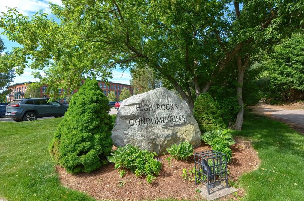 1 Tupperware Dr, North Smithfield RI  02896-6866 exterior