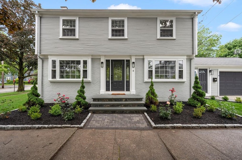 4 Mount Ave, Providence RI  02906-3410 exterior