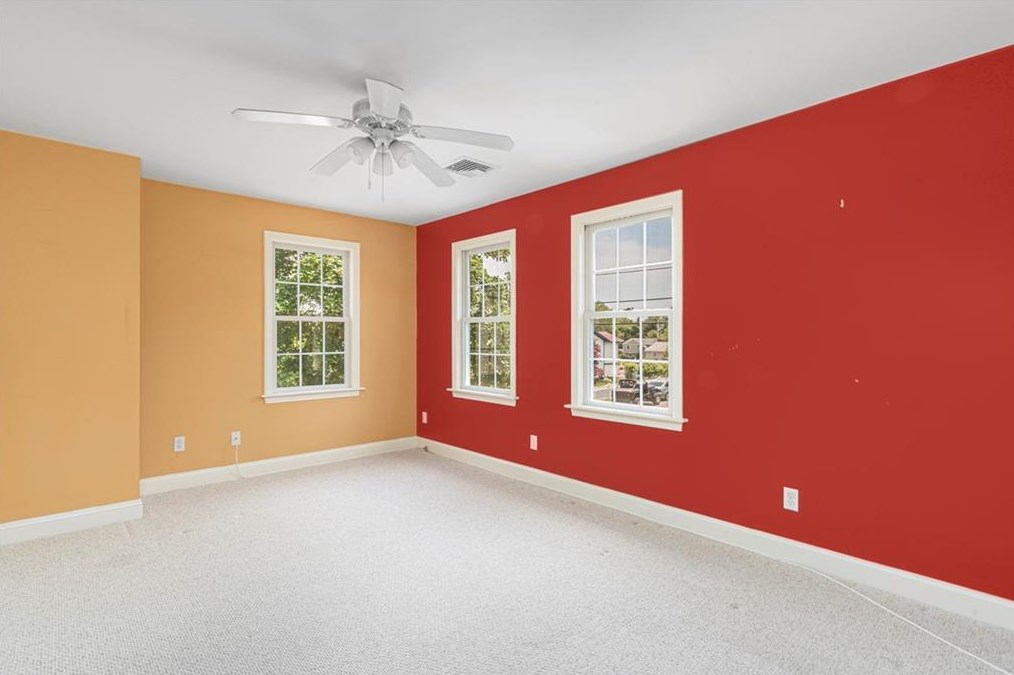 7 Hopeworth Ave, Bristol RI  02809-4105 exterior