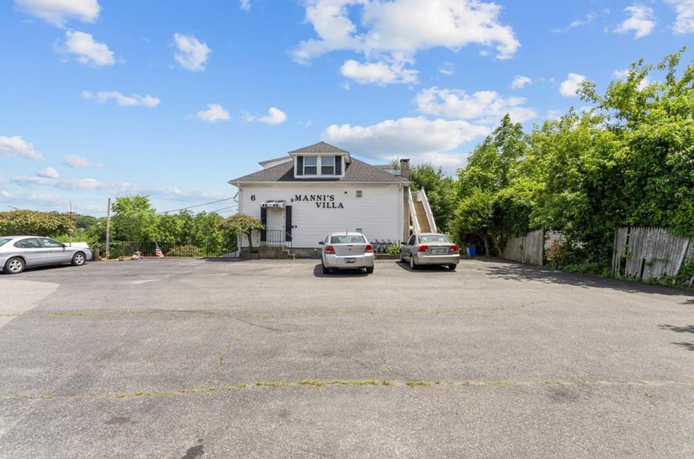 6 Market St, West Warwick RI  02893-1546 exterior