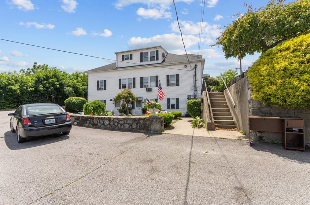 6 Market St, West Warwick RI  02893-1545 exterior