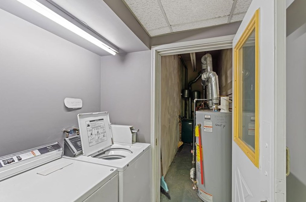 6 Market St, West Warwick RI  02893-1545 exterior