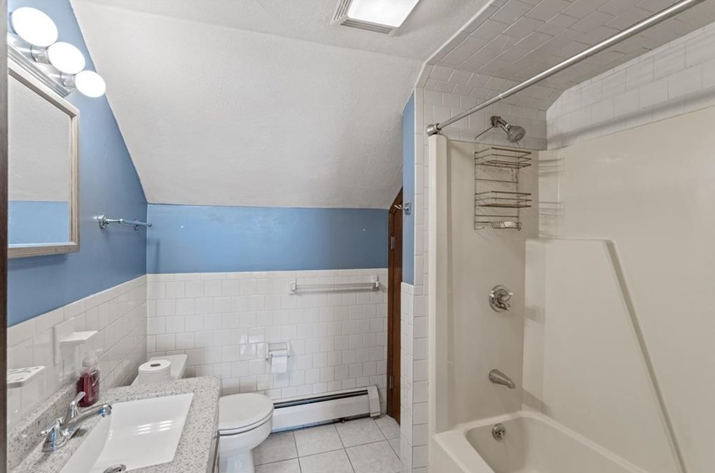 6 Market St, West Warwick RI  02893-1545 exterior