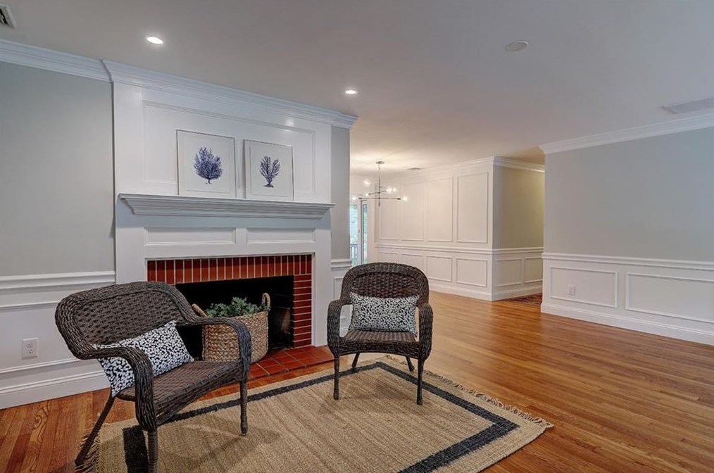 12 Fireside Dr, Barrington RI  02806-3223 exterior