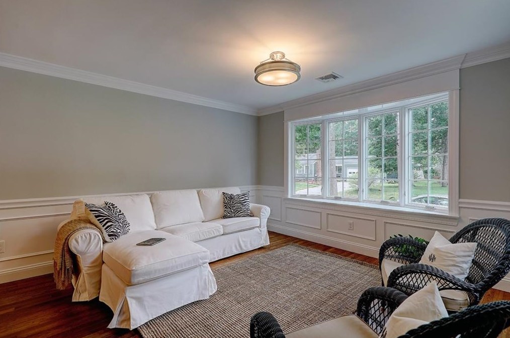 12 Fireside Dr, Barrington RI  02806-3223 exterior