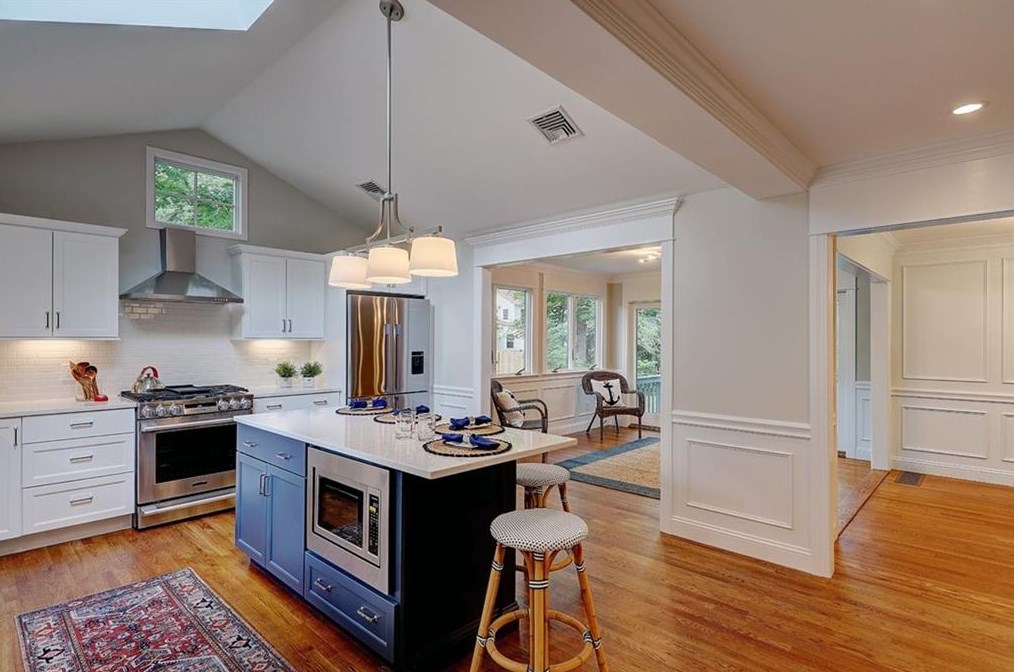 12 Fireside Dr, Barrington RI  02806-3223 exterior