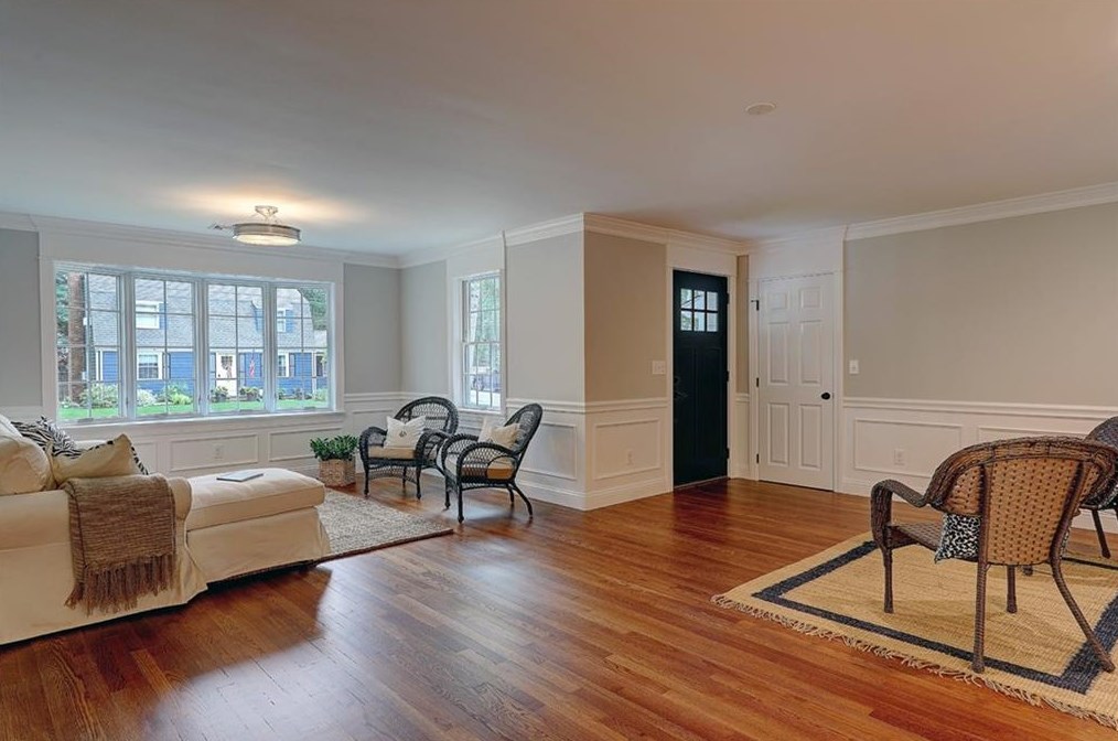 12 Fireside Dr, Barrington RI  02806-3223 exterior