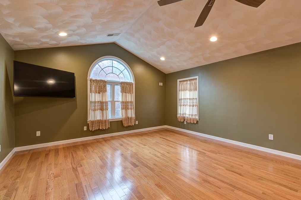 32 Cold Spring Dr, West Warwick RI  02893-3337 exterior