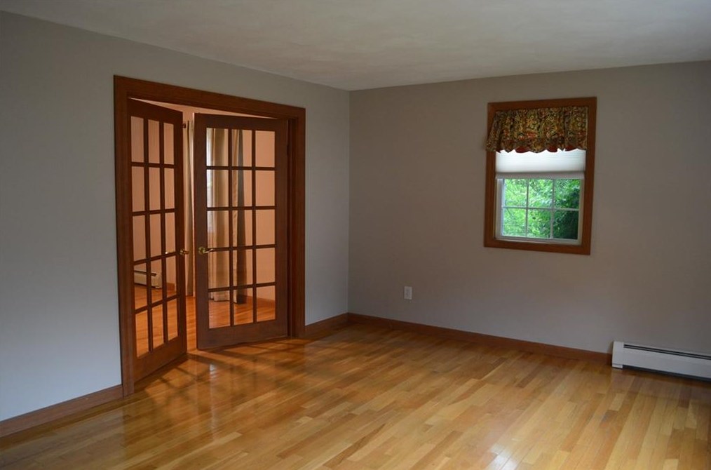 32 Cold Spring Dr, West Warwick RI  02893-3337 exterior