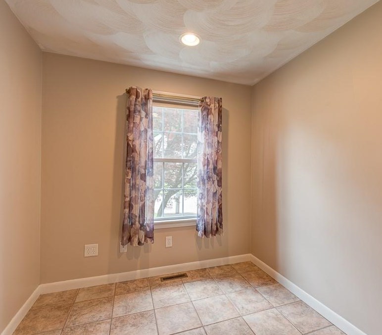 32 Cold Spring Dr, West Warwick RI  02893-3337 exterior