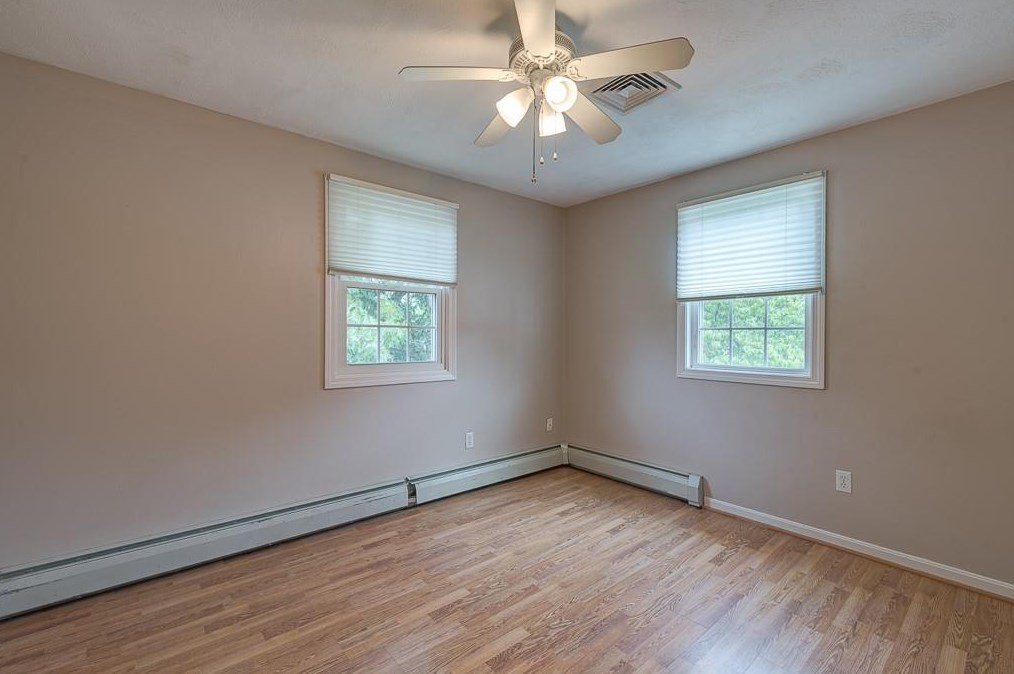 32 Cold Spring Dr, West Warwick RI  02893-3337 exterior