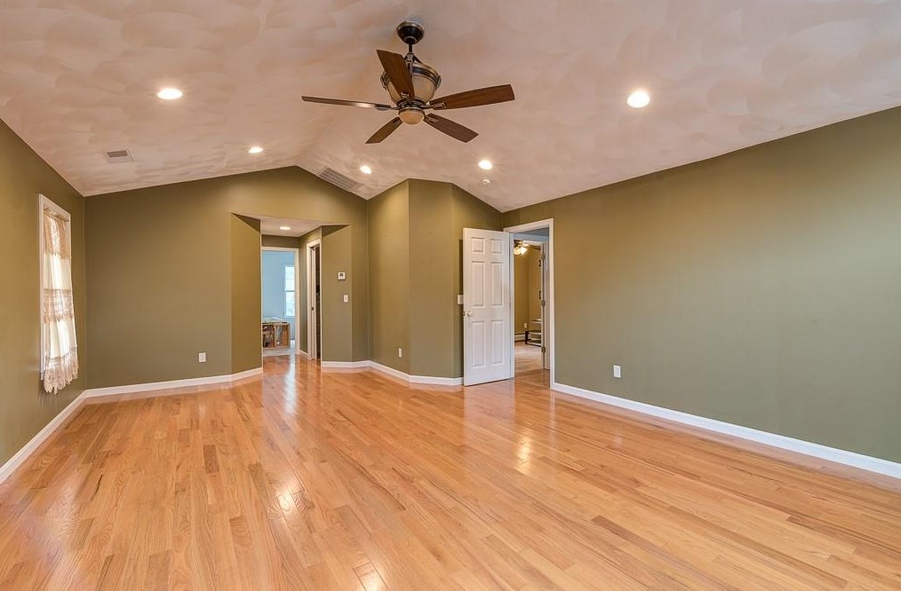 32 Cold Spring Dr, West Warwick RI  02893-3337 exterior