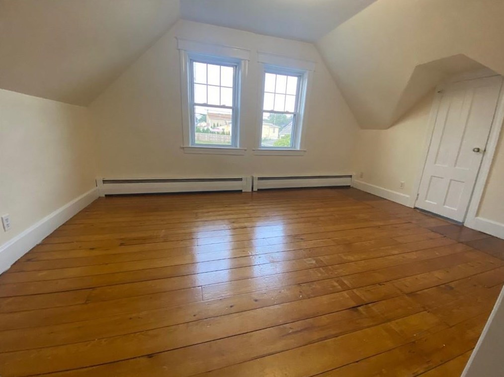 127 Dewolf Ave, Bristol RI  02809-3623 exterior