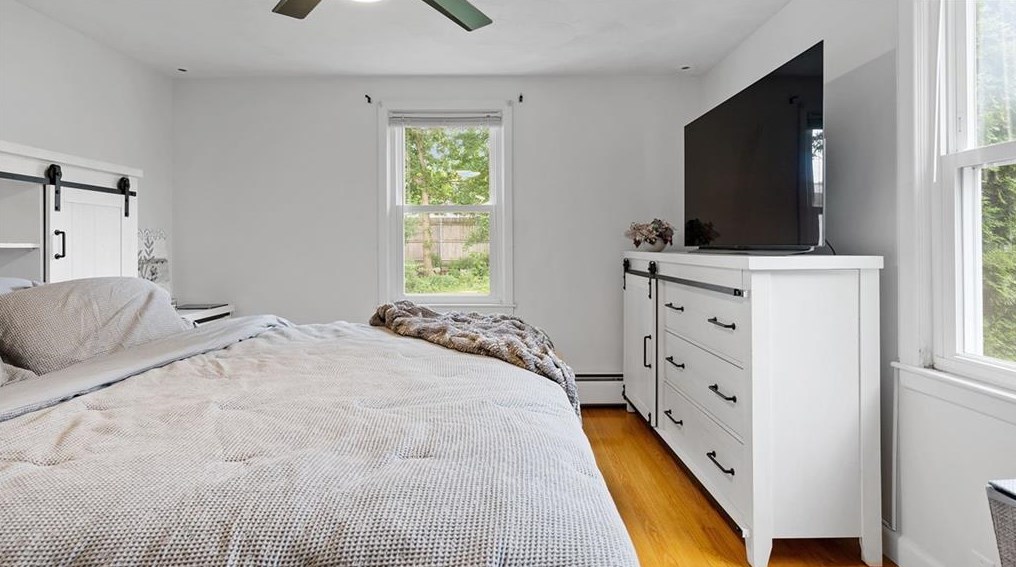 138 Scenic Dr, Cranston RI  02920-3142 exterior