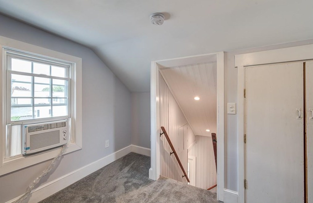 49 Randall St, Cranston RI  02920-5023 exterior